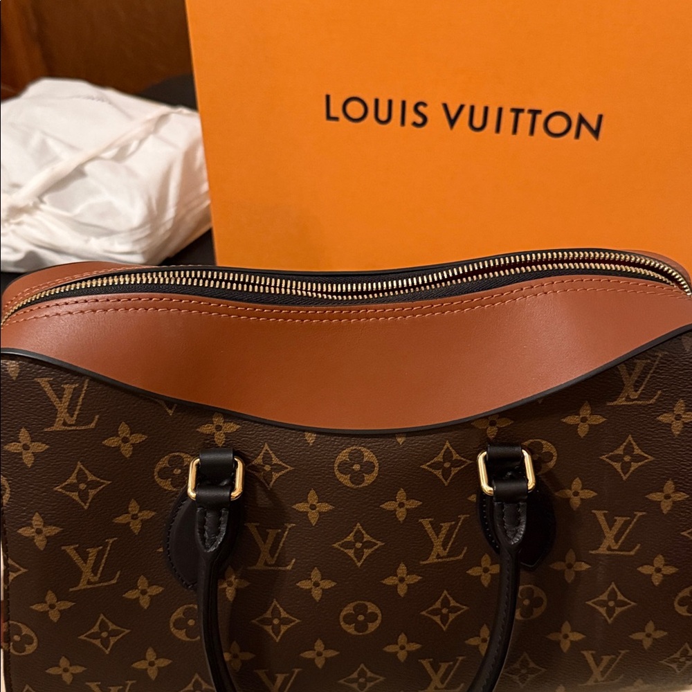 Louis Vuitton Tuileries Tote Monogram Handbag - Picture 9 of 12